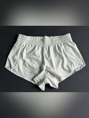 Athleta Hustle 3” Short size small